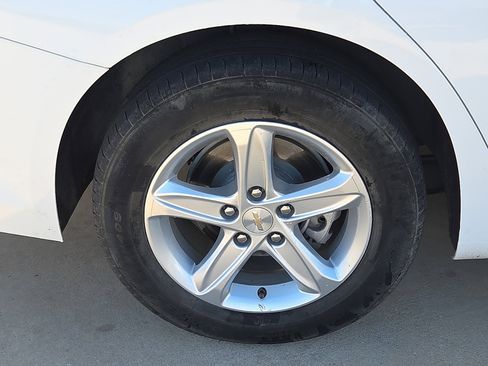 Used 2024 Chevrolet Malibu LT image 7