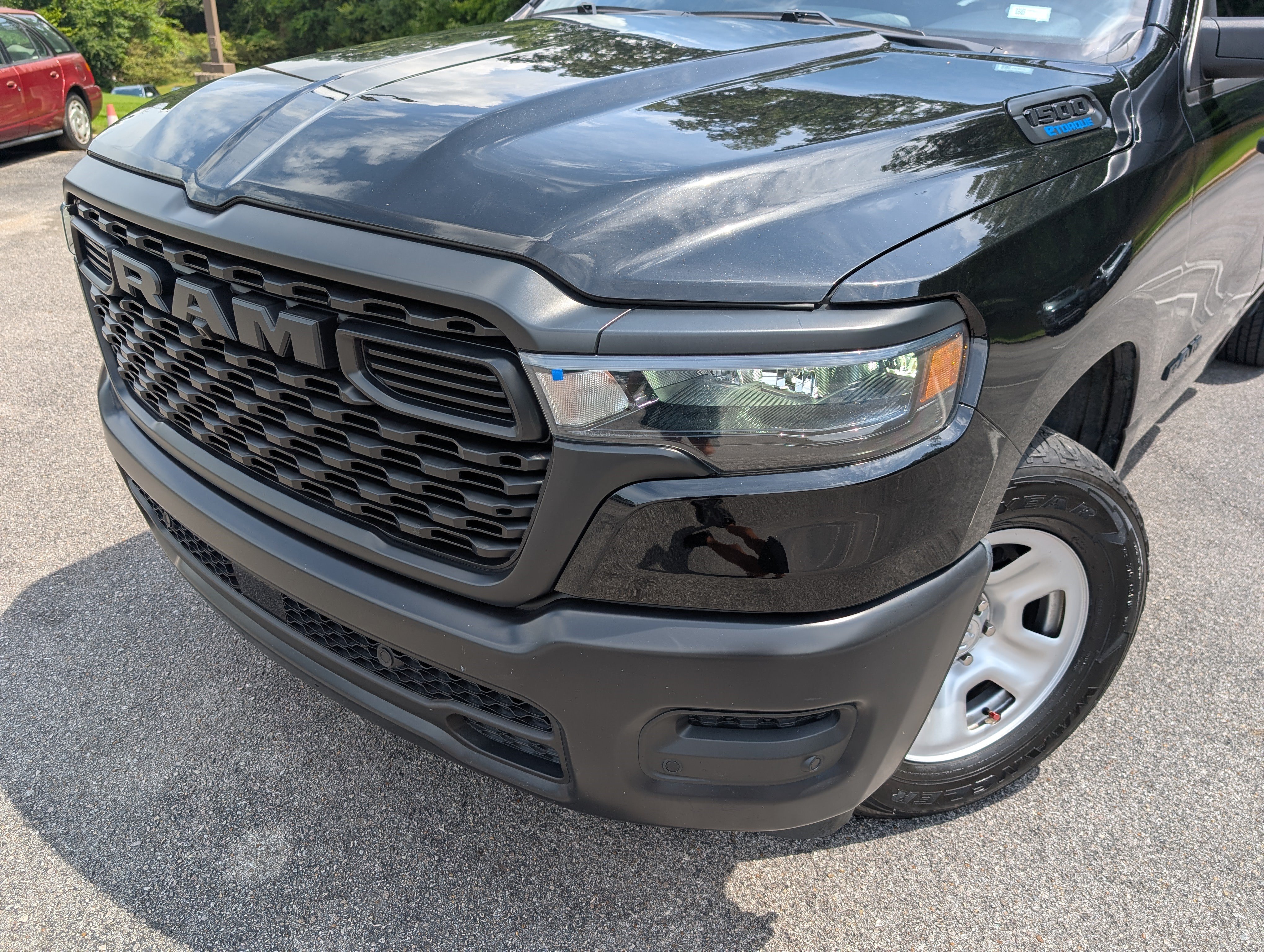 Used 2025 RAM 1500 Tradesman AWD/4WD image 13