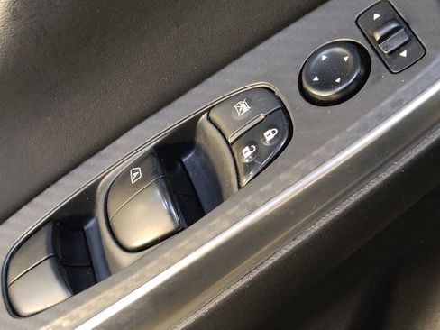 Used 2023 Nissan Sentra SR w/ SR Premium Package image 27