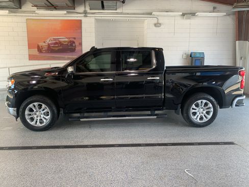 Used 2023 Chevrolet Silverado 1500 LTZ AWD/4WD image 6