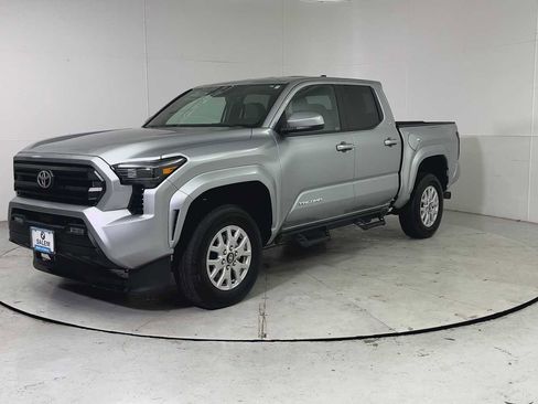 Used 2024 Toyota Tacoma SR5 image 6