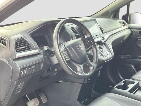Used 2024 Honda Odyssey Sport image 9