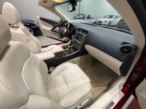 Used 2013 Lexus IS 250C RWD image 36