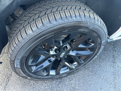 Used 2019 Cadillac Escalade ESV Platinum image 7