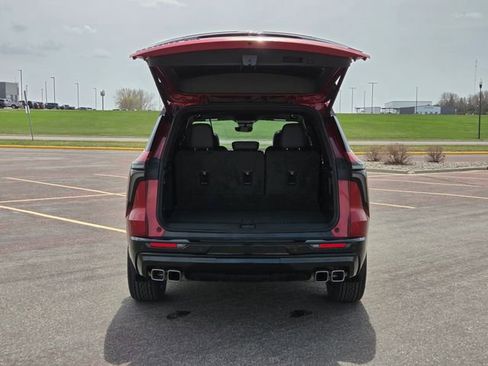 Used 2024 Chevrolet Traverse RS AWD/4WD image 66