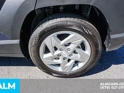 Used 2026 Hyundai Kona SE FWD image 17