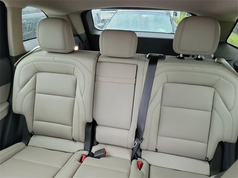 Certified 2024 Lincoln Nautilus Premier image 9