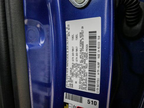 Used 2025 Toyota Tacoma TRD Off-Road image 33