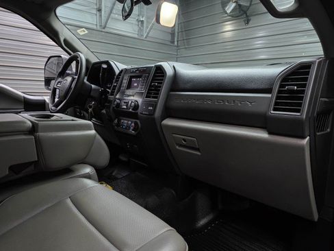 Used 2021 Ford F550 2WD Regular Cab Super Duty image 17