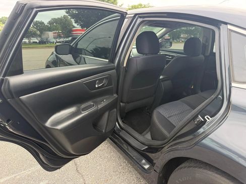 Used 2016 Nissan Altima 2.5 S w/ Power Driver Seat Package FWD image 13