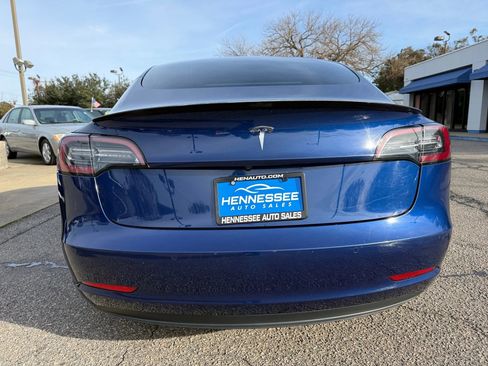 Used 2022 Tesla Model 3 Standard Range image 31
