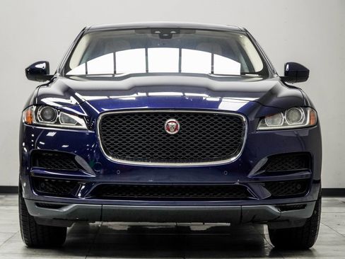 Used 2020 Jaguar F-PACE Premium image 7