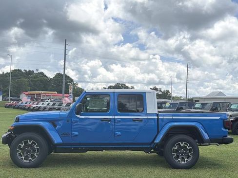 New 2026 Jeep Gladiator Sport AWD/4WD image 14