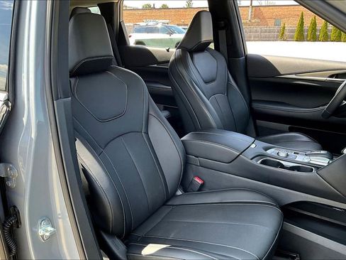 Certified 2026 INFINITI QX60 Luxe w/ Cargo Package image 28