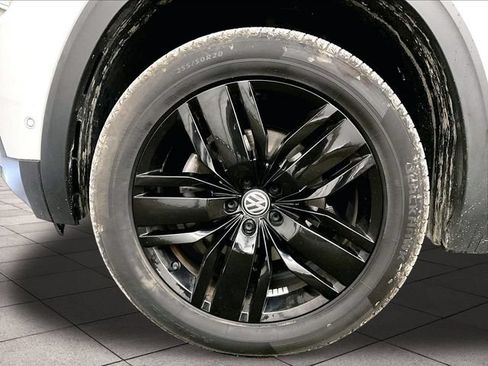 Used 2019 Volkswagen Atlas SEL Premium AWD/4WD image 9