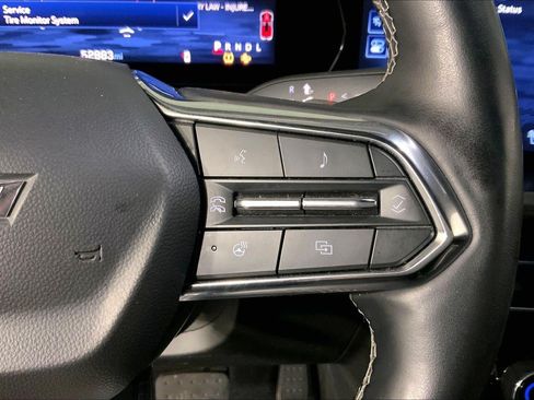 Used 2024 Chevrolet Traverse LT FWD image 11