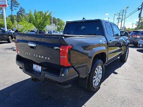 Certified 2026 Toyota Tacoma Limited AWD/4WD image 7