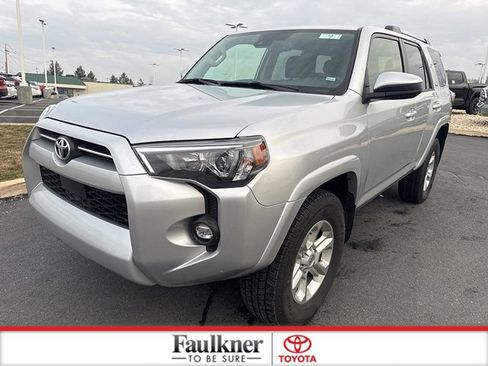 Certified 2024 Toyota 4Runner SR5 image 3