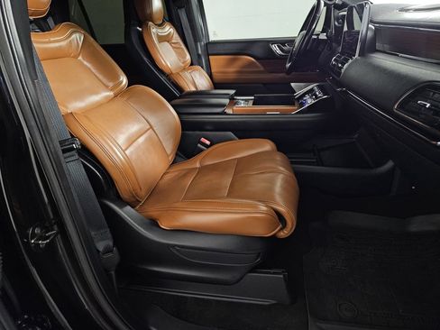 Used 2019 Lincoln Navigator Reserve w/ Cargo Package AWD/4WD image 29