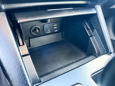 Used 2017 Subaru Outback 2.5i Limited image 23