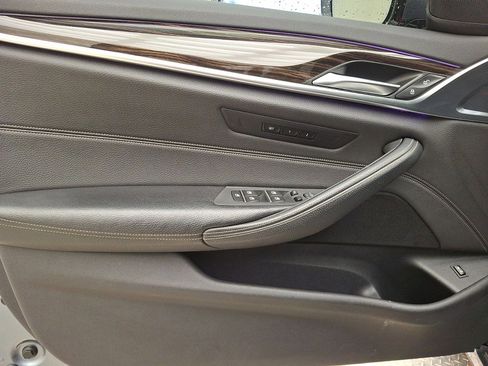 Used 2017 BMW 530i xDrive image 10