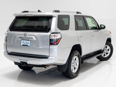 Used 2024 Toyota 4Runner SR5 AWD/4WD image 31