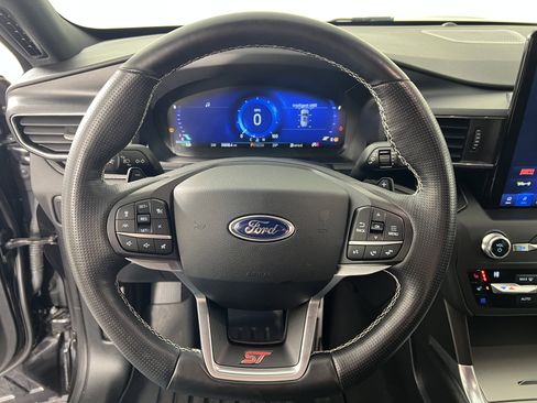 Used 2020 Ford Explorer ST w/ ST Street Pack image 25
