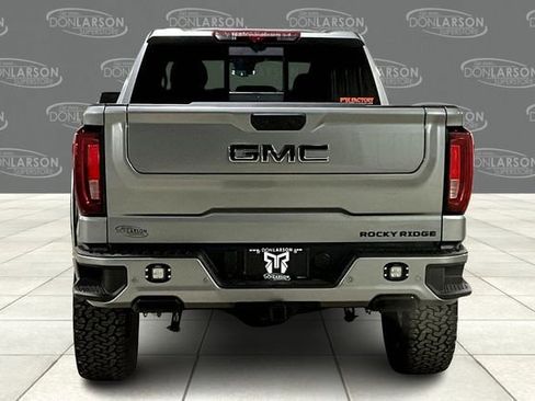 New 2025 GMC Sierra 1500 AT4 w/ AT4 Premium Package AWD/4WD image 4