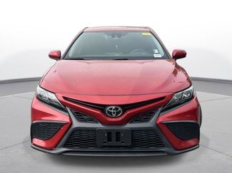 Used 2021 Toyota Camry SE video 3