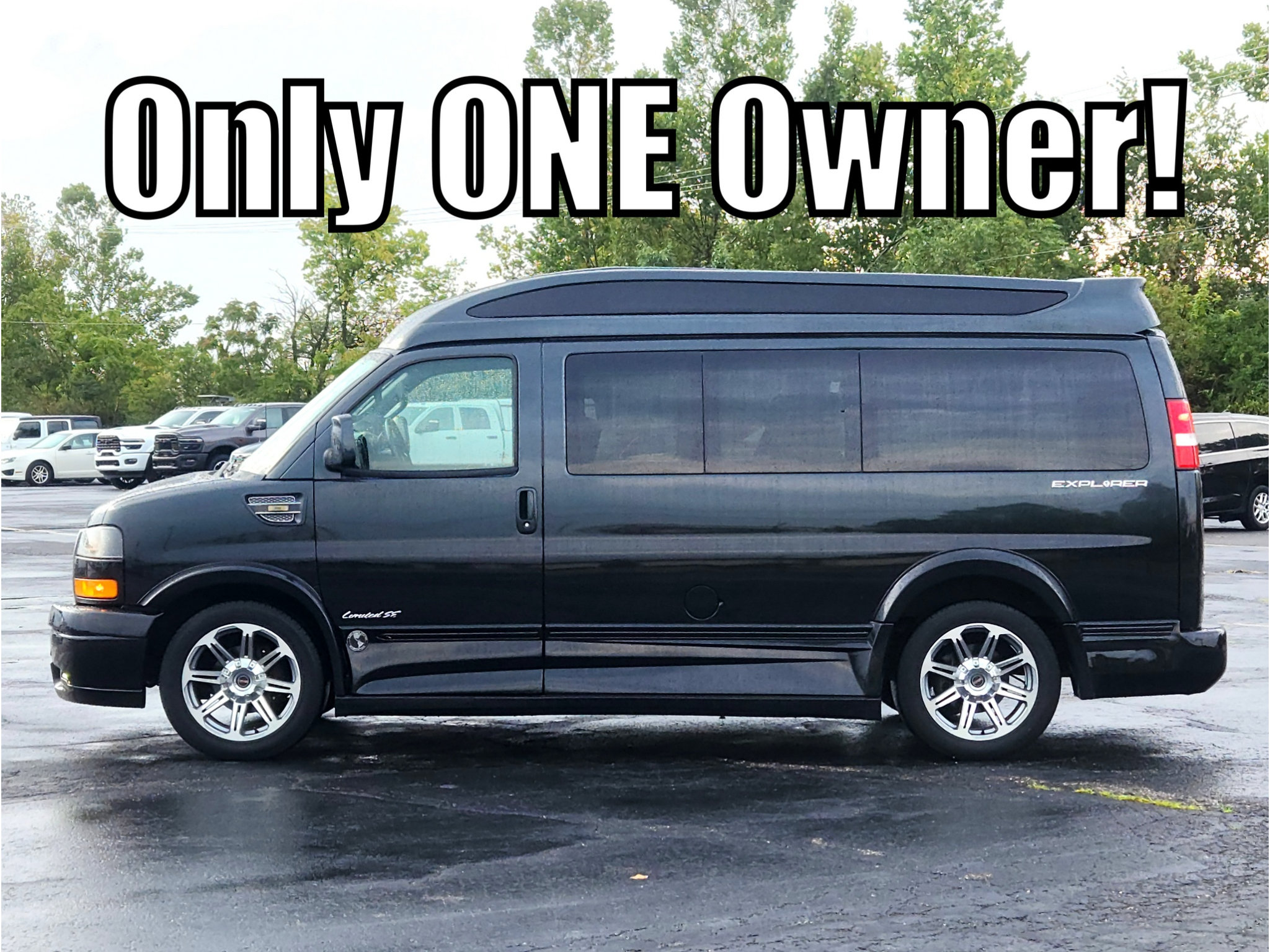 Used 2017 GMC Savana 2500 RWD image 9
