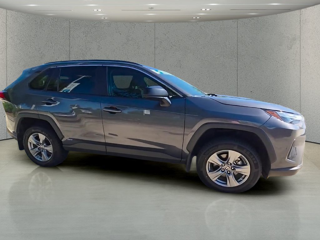 Used 2024 Toyota RAV4 LE AWD/4WD image 35