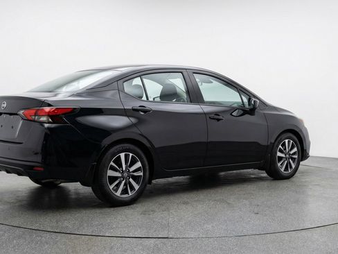 Used 2025 Nissan Versa SV FWD image 9