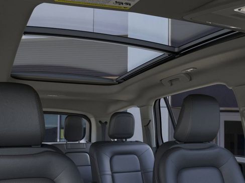 New 2025 Lincoln Aviator 2WD image 22