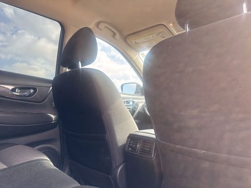 Used 2020 Nissan Rogue S w/ Special Edition Package image 31