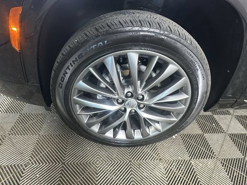 Used 2025 Buick Enclave Avenir w/ Trailering Package, 5000 lbs. FWD image 10