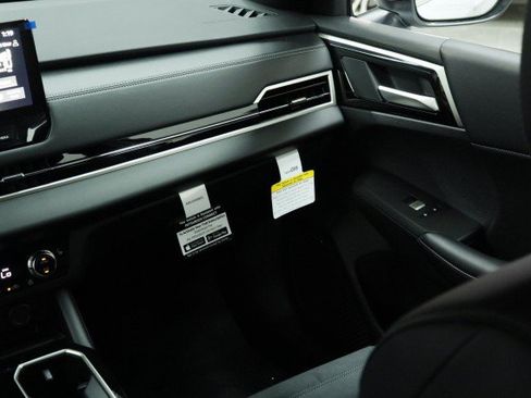 New 2026 Mitsubishi Outlander LE FWD image 21