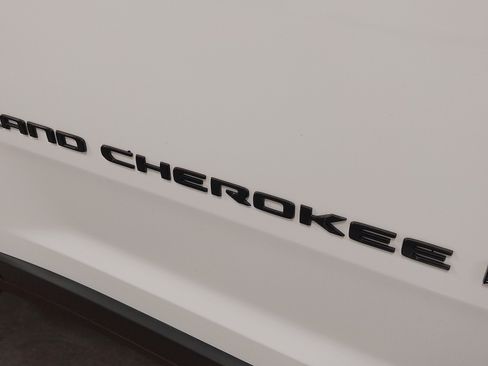 Used 2021 Jeep Grand Cherokee L Laredo AWD/4WD image 32
