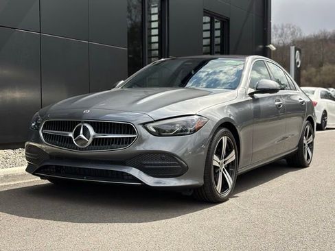 Used 2025 Mercedes-Benz C 300 4MATIC Sedan image 2