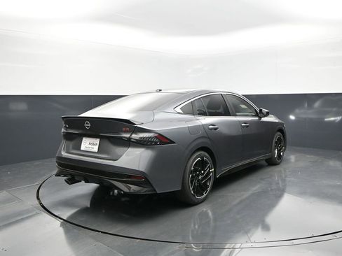 New 2026 Nissan Sentra SR w/ SR Premium Package FWD image 8