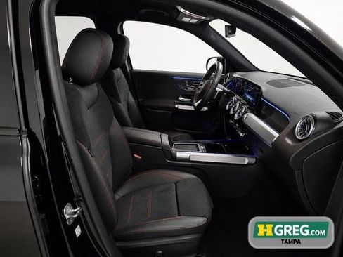 Used 2024 Mercedes-Benz GLB 250 image 10