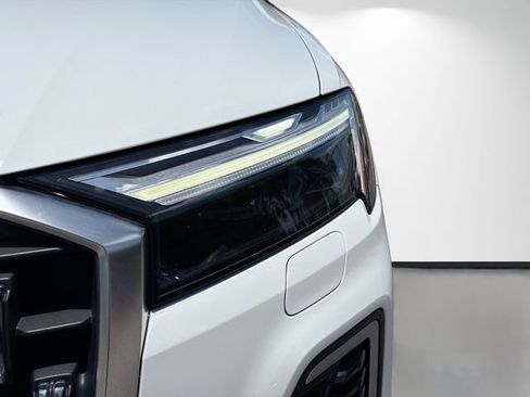 Used 2025 Audi Q7 2.0T Premium w/ Convenience Package AWD/4WD image 9