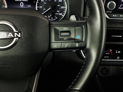 Used 2025 Nissan Rogue SV FWD image 20