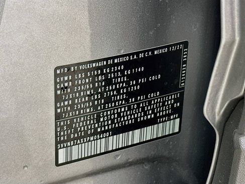 Used 2023 Volkswagen Tiguan SE w/ Panoramic Sunroof Package FWD image 27