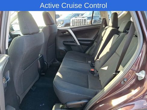 Used 2018 Toyota RAV4 XLE image 12