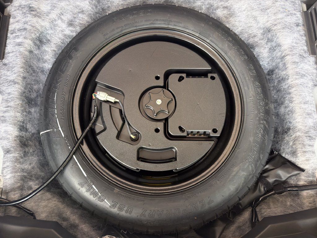 Used 2023 Nissan Rogue SV FWD image 31