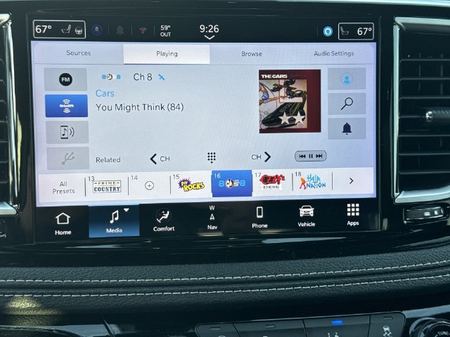 Used 2025 Chrysler Pacifica Limited FWD image 13