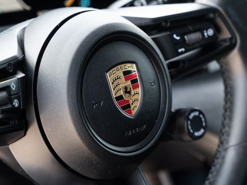 Used 2021 Porsche Taycan 4S image 12