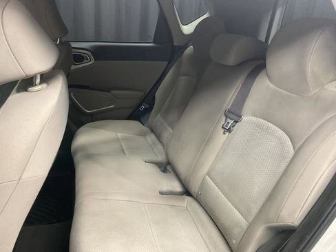 Used 2021 Kia Soul LX FWD image 9