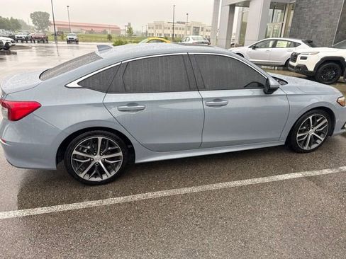 Used 2024 Honda Civic Touring image 7