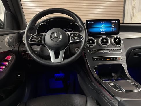 Used 2020 Mercedes-Benz GLC 300 image 27